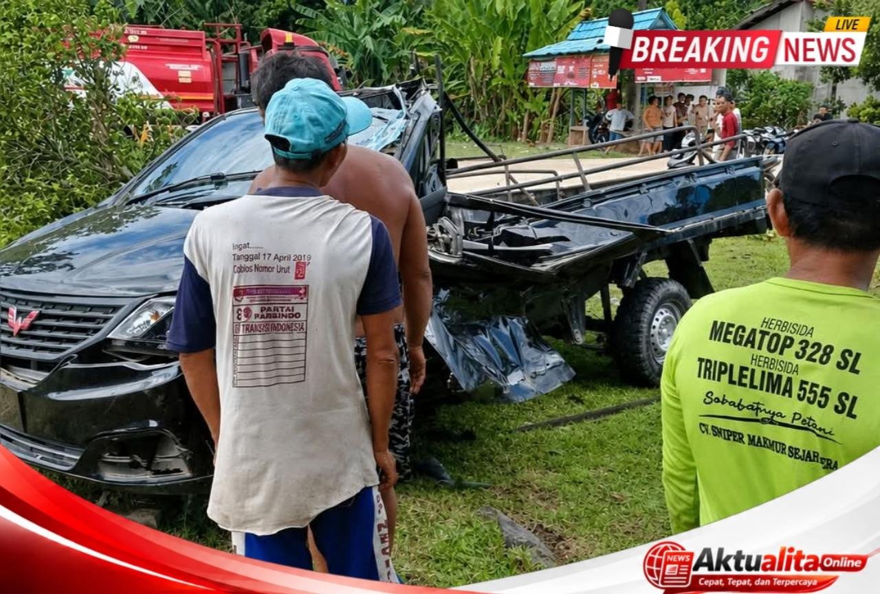 Tabrakan Mobil Tangki Pertamina dan Pikap di Desa Kebadu, Warga Berhamburan ke Lokasi